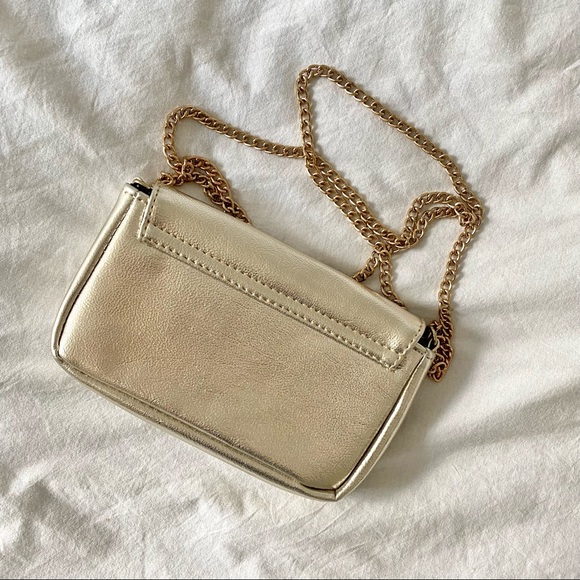 Gold Minimalist Shoulder Bag ✨ - Picture 3 of 5